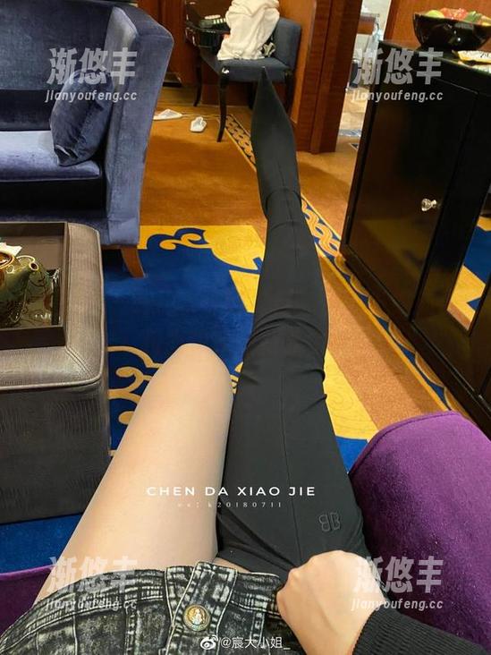 微密圈 - 椰子水味的夏日，宸大小姐的福利图包，清新脱俗！