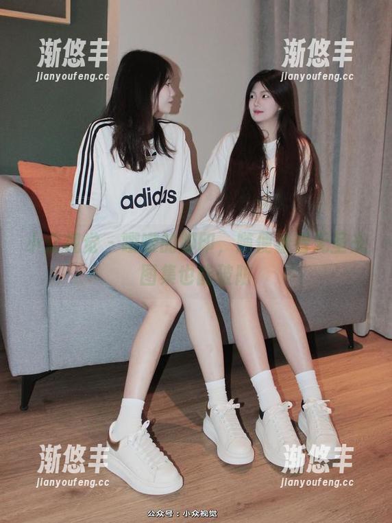 小众视觉 - 嘤嘤的脚印，随便看看无圣光图集也能破防