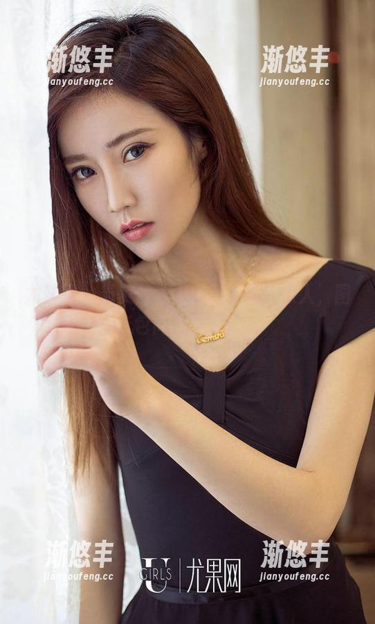 尤果网 - 当美替遇上教室：私拍撩人，图包简直狂为！