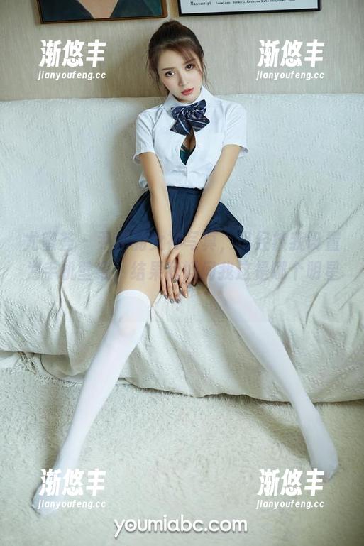 尤蜜荟 - 尹菲的女神写真，已经被我设置为手机壁纸，结果我妈问我这是哪个明星？