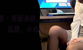 微密圈 – 更新来的，就是阿朱啊领着兔子乱跳，小心脑袋被咬到！
