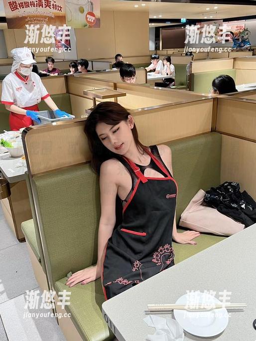 微密圈 - 就是阿朱啊，求你下次找个背景不那么美的花嫁！来个高清壁纸人不能呼吸了嘛，太仙了！