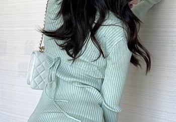 微密圈 – 徐莉芝的美图篇章，默默流露的男友气息似乎也很可爱！