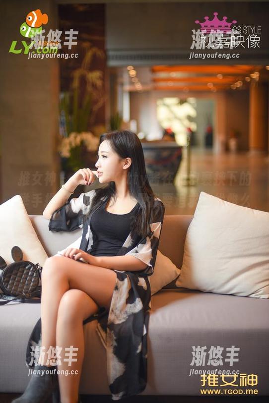 推女神-施忆佳Kitty酱 推女神 - 施忆佳Kitty酱在旗袍裹挟下的举手投足,哇,这就是我要追求的优雅么?
