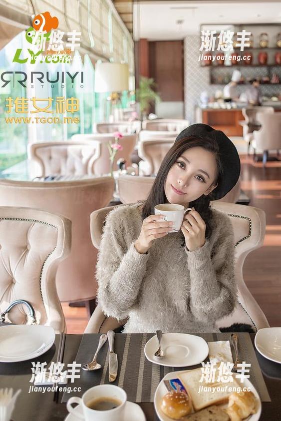推女神 - 山水间的闲散：莫晓茜sunny的旅拍图包，带你走一趟好像没走完的路。