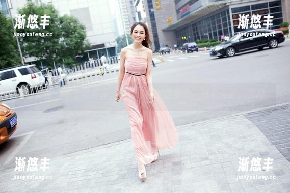 推女郎-李丽莎 推女郎 - 不走寻常路,李丽莎的私拍修女,挺有意思的那种