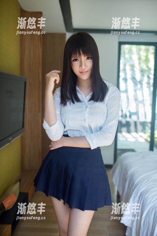 推女郎 - 杨伊的蕾丝秀，光是“美图”就能刷到停不下来，顺便“下载”几个来做屏保。
