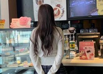 微密圈 – 无敌哒小姨妈的最新居家套图，告别无聊日常你受得了吗？