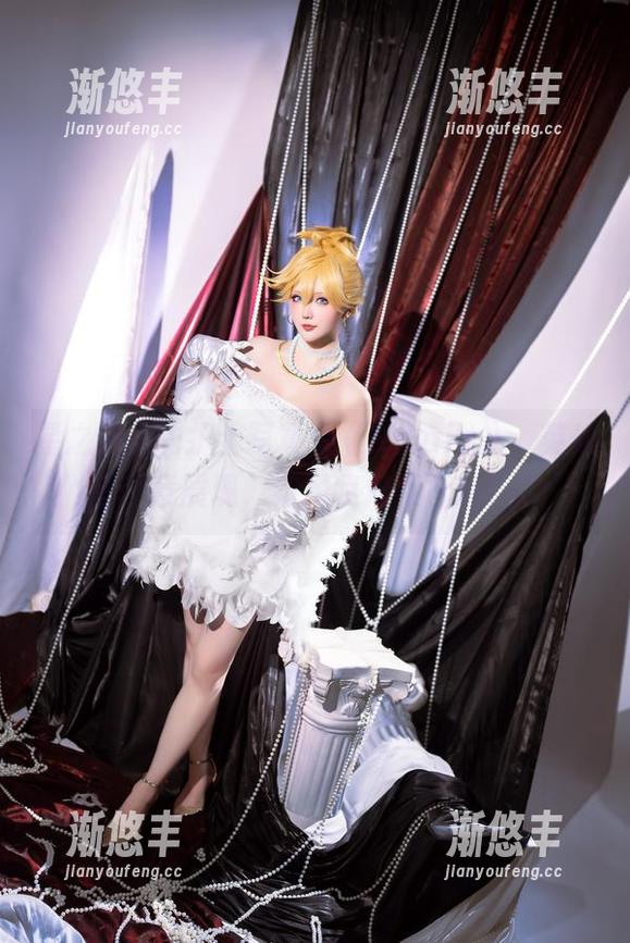 星之迟迟 星之迟迟的护士写真集《RMaid》,英仙座随意展现,结果我停不下来了。