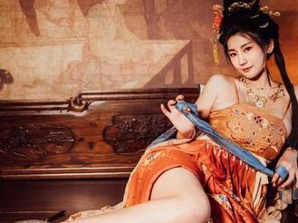 看！星澜是澜澜叫澜妹呀的高清写真，纲手复刻秀，一个手势搞定全场！