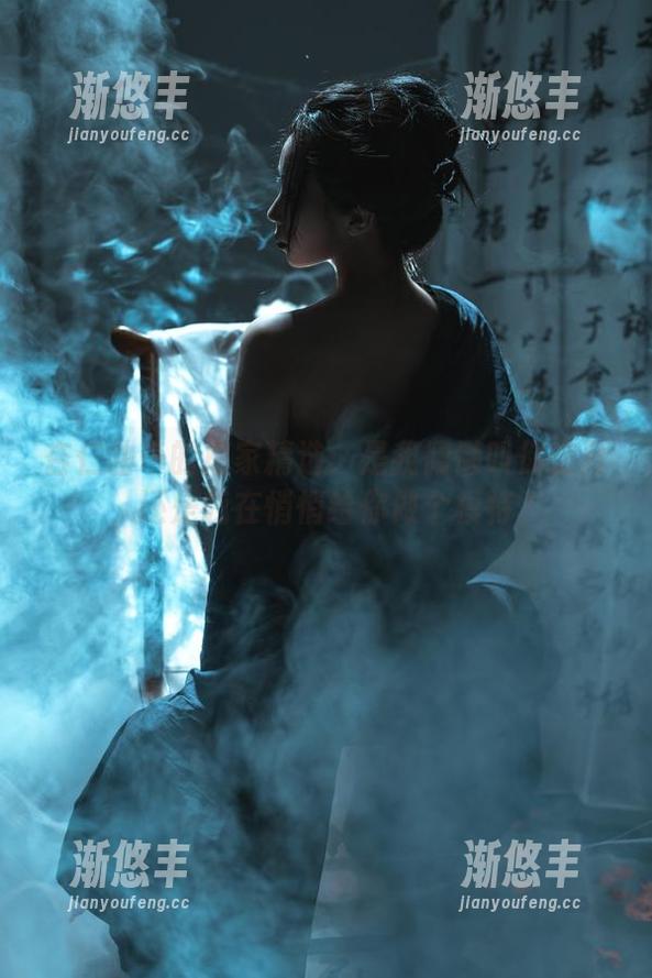 杏仁曲奇的居家精选：是我慵懒叫你走开，还是我在悄悄给你做个模特？