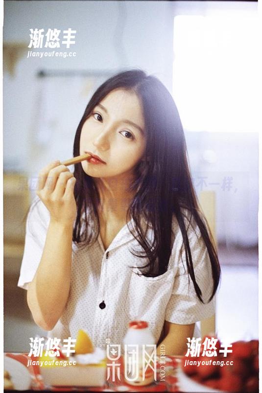 果团网 - 松果儿自拍系列：这次不一样，写真集更新必看。
