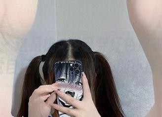 微密圈 – 这是桃沢樱呀穿红色皮衣的照片，感觉自己“双眼冒心”的小鹿乱撞！