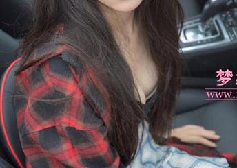 梦丝女神 – 晓晓的写真像是在说：女神范儿？其实也是一场游戏啊