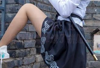 梦丝女神 – 灵唯的圣诞：还以为是定制图片，结果好像掉进了拼贴设计？