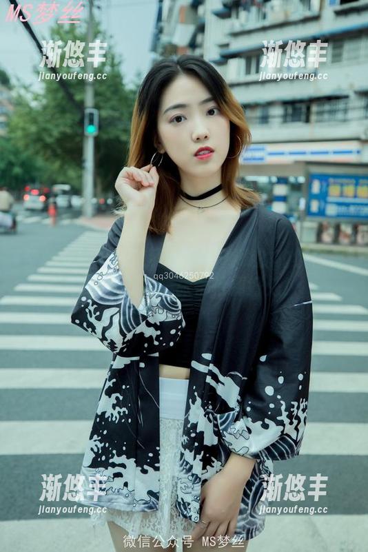 梦丝女神 - 一言不合就看璇璇的豹纹合集，分享的每一张都恰到好处！