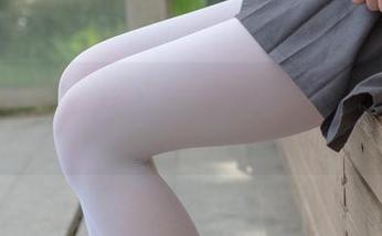 森萝财团的白丝女仆合集，不戴眼镜的才怪！