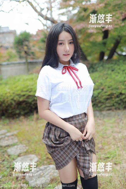 模范学院 - 全套的Emily顾奈奈酱双马尾，随便一张都能成为桌面壁纸吧？