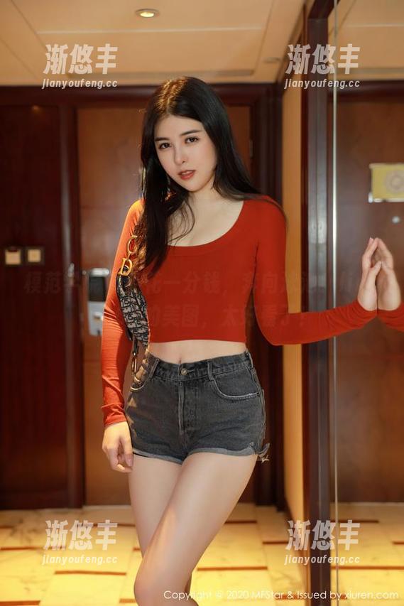 模范学院-lingyu69 模范学院 - 不花一分钱,奔向泳池!lingyu69的美图,太好看了!