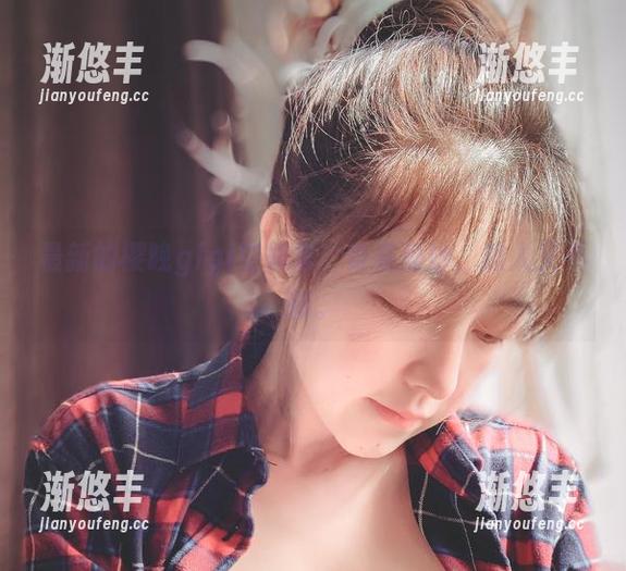 最新的樱晚gigi空姐集，身姿曼妙，撩人又不赖。