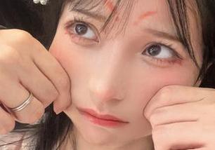 浪花间的特软儿Sona，泳池COS图包，打破常规的水花四溅！