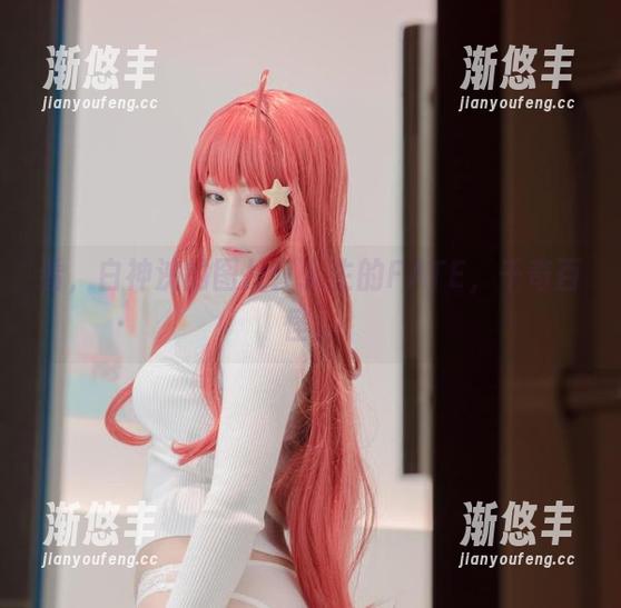 看，白神泱的图片！人生的FATE，千奇百怪。