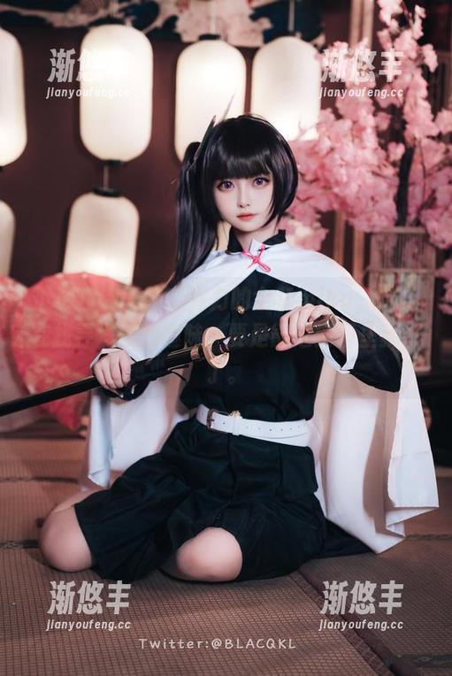 白莉爱吃巧克力 下载白莉爱吃巧克力的全套miku,仿佛在找寻埋藏的趣味,要是能进到画里就好了。