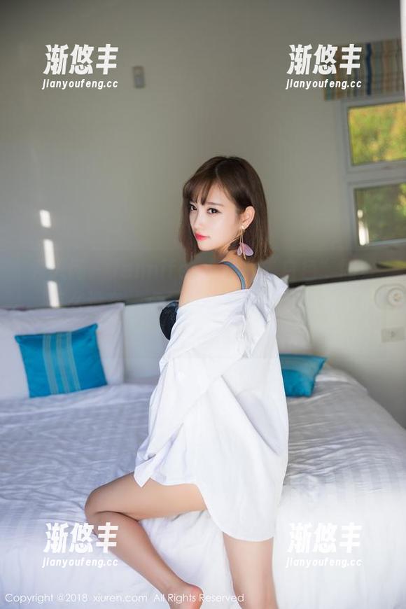 秀人网 - Jennifer小若的“白色”图集，怎么没有一点圣光？看起来还挺真实的！