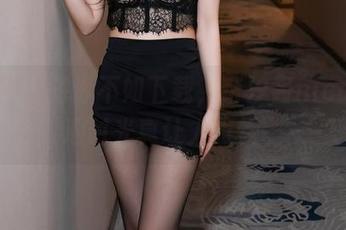 秀人网 – 游泳不如下载，奈汐酱nice的泳池时光真让人眼馋。