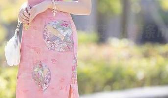 秀人网 – 透明是一种态度，小薯条nienie的写真证明我没错，快把这下载放进口袋。