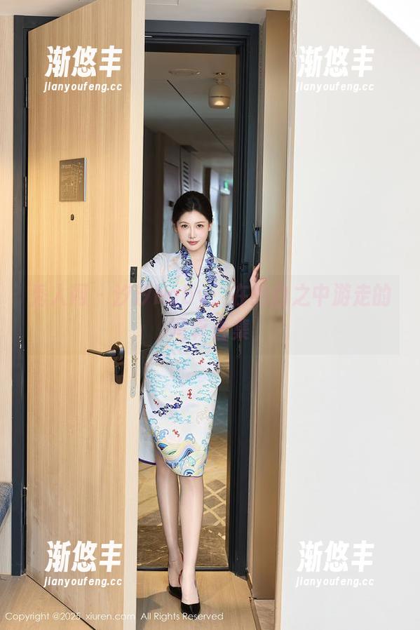 秀人网-汐汐baby 秀人网 - 汐汐baby:在纯白之中游走的写真合集
