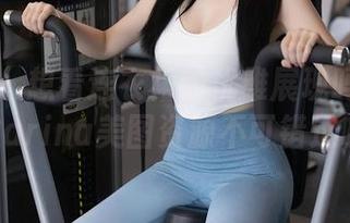 秀人网 – 想看连衣裙的优雅展现吗？绮里嘉Carina美图资源不可错过哦～