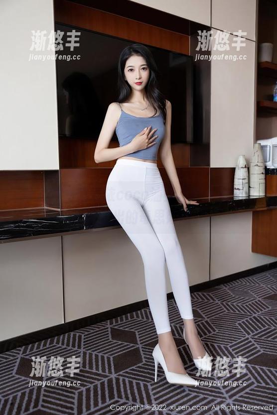 秀人网 - 赵惟依coco油亮写真，分享时不时冒出的奇思妙想。