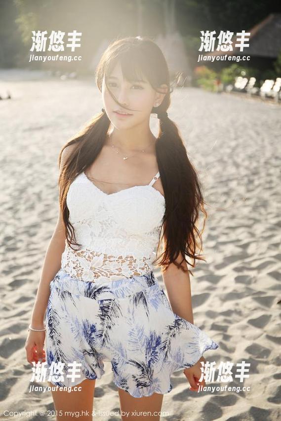 美媛馆 - 精选图中绮里嘉Carina，教室里的气氛，请让我们一同怀念那种青涩！