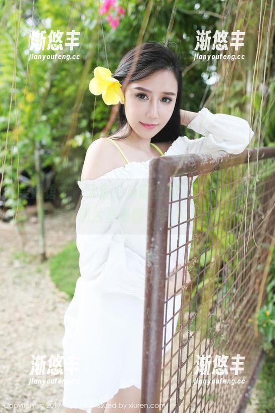 美媛馆 - “天使也有职业病”，许诺自黑写真，图片里暴露了多少小日常？