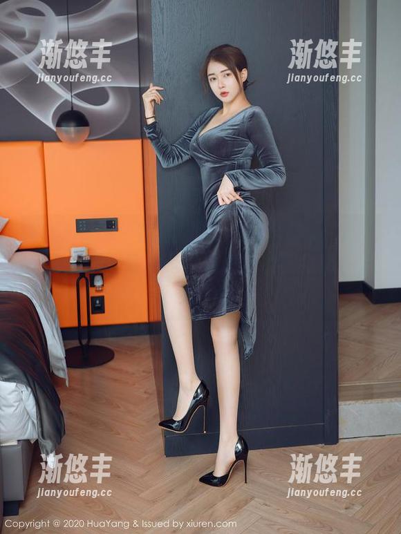 花漾show-欧阳LuLu 花漾show - 欧阳LuLu的花嫁图集:颜色那么鲜明,难道是婚礼现场的花朵出轨了吗?