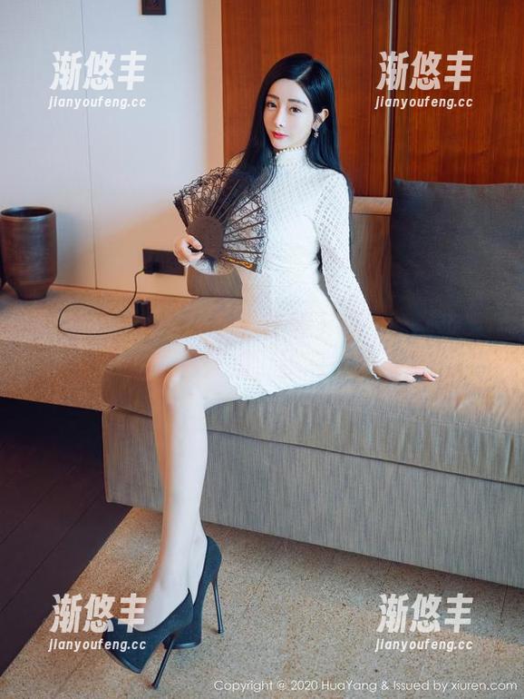 花漾show - 水手服合集上线：赵惟依coco的海滨妩媚，别有一番滋味