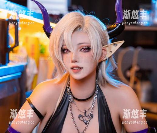 菌烨tako与其说在做全套瑜伽，不如说在演绎一种轻松模样