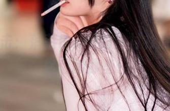 福利直击：落落Raku的白衬衫原图，有你想的那些…