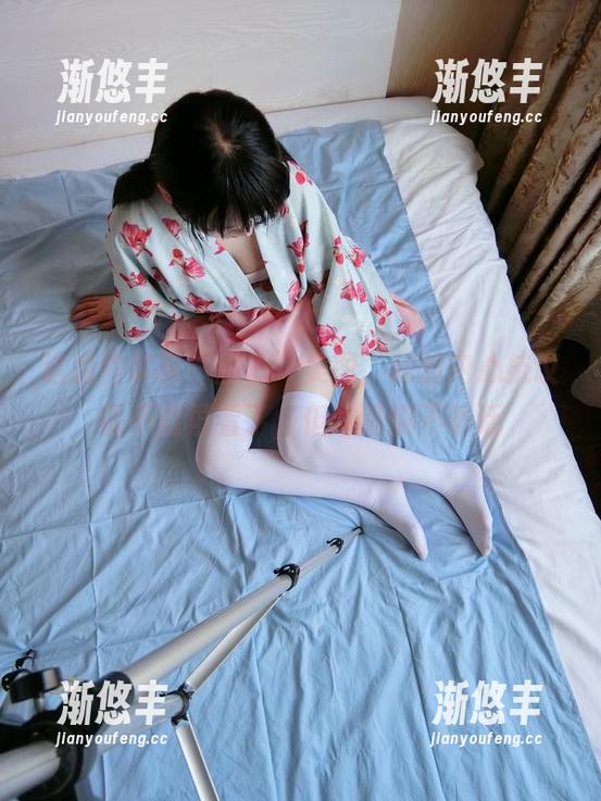 这组西尔酱“甜心”美图，我的内心抗议说不能再看了，但眼睛偏不听话