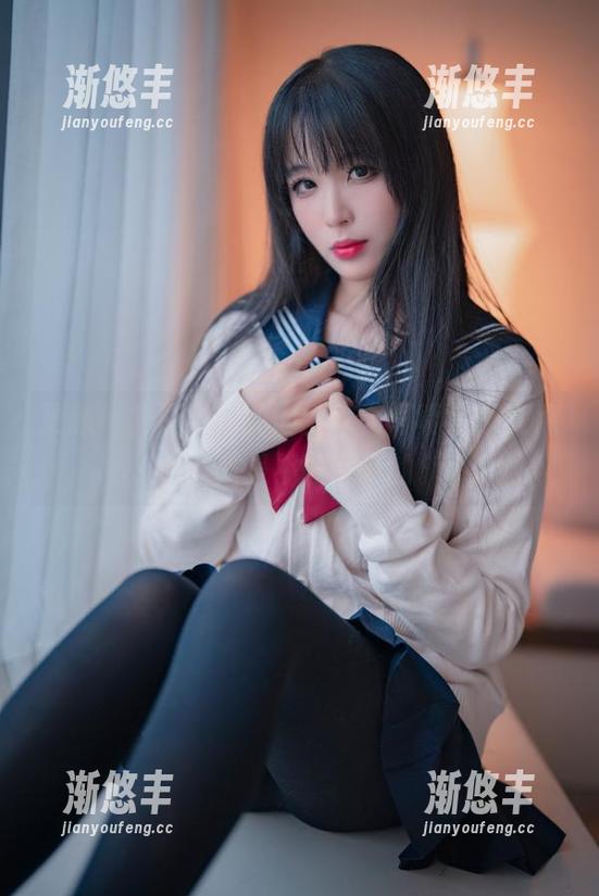 更新！轩萧学姐的肉丝家妻写真集，没点小心脏是不敢点开的。