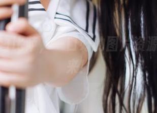 镜酱黑白比萨，一口好的图片资源停不下来！