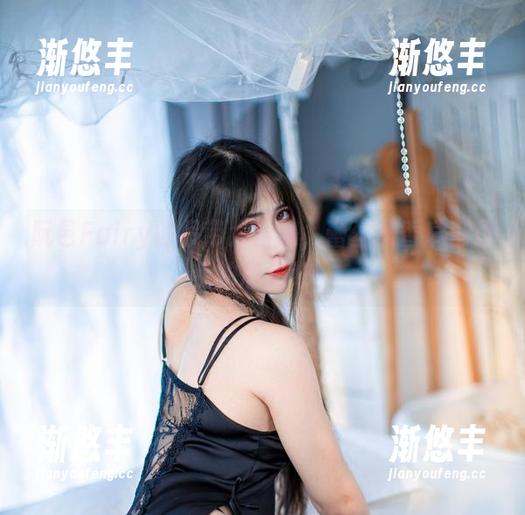 阮邑Fairy的吊带大合集，蕾丝和香肩都是我的心头好！