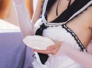 悠闲地欣赏雅祈masaki的原图，套装隐约展现着一种别样的态度。