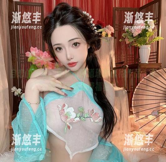 自恋的神奇，雯妹不讲道理的旗袍作品，不得不说的免费福利！