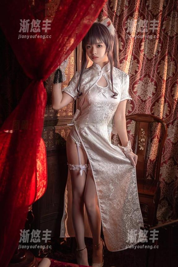 图册：雯妹不讲道理的背带兔女郎，兔耳朵大赛开始了喂！