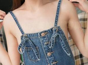 青豆客 – 看Ann尤美的校服写真，网盘里的诀窍让我意外。