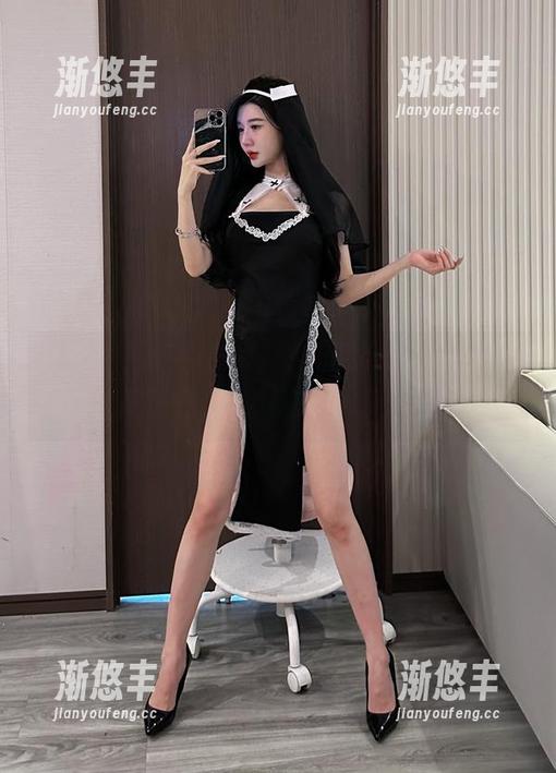 微密圈 - 红色在线：黎允熙baby的图片让我恍惚，以为进入火辣天地！