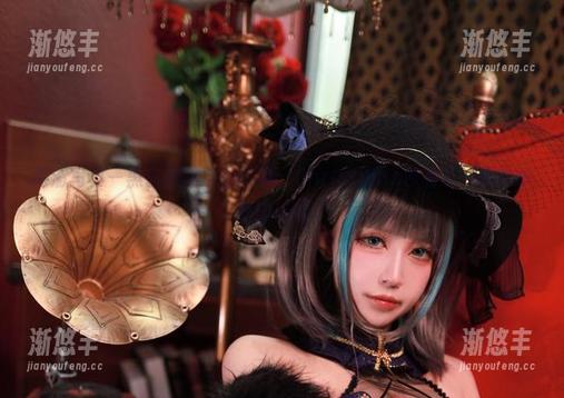 高清写真—黑白御猫与赤の森，Christmas也有不一样的乖张印记呢。